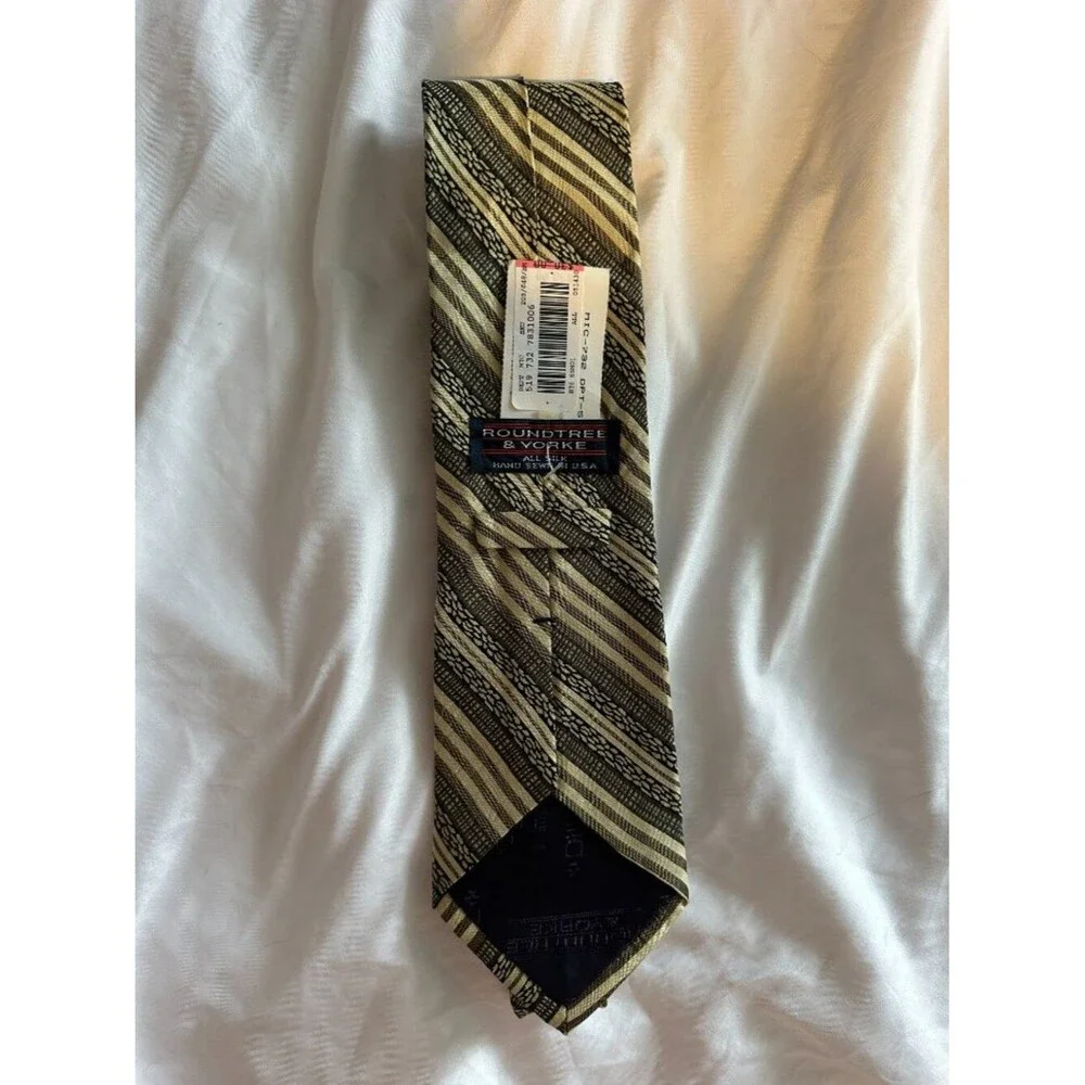 New Roundtree & Yorke 100% Silk Tie Beige Brown Striped Classic Hand Sewn USA